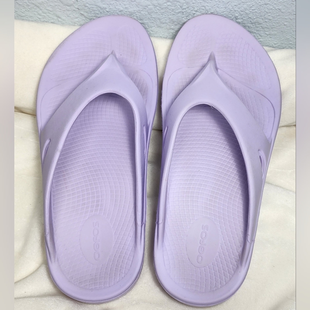 Oofos Women's Light Purple Sandals